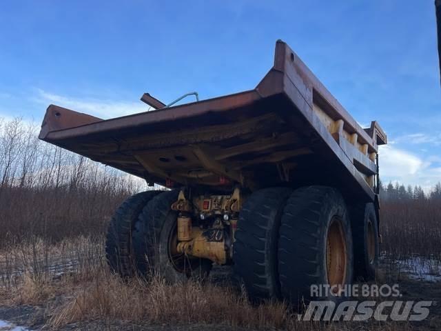 CAT 777F Зчленовані самоскиди