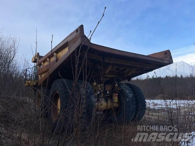 CAT 777F Зчленовані самоскиди
