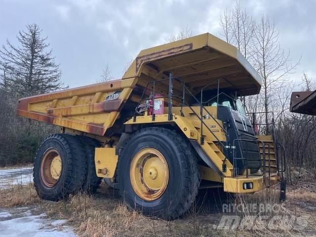 CAT 777F Зчленовані самоскиди