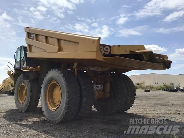 CAT 777F Зчленовані самоскиди