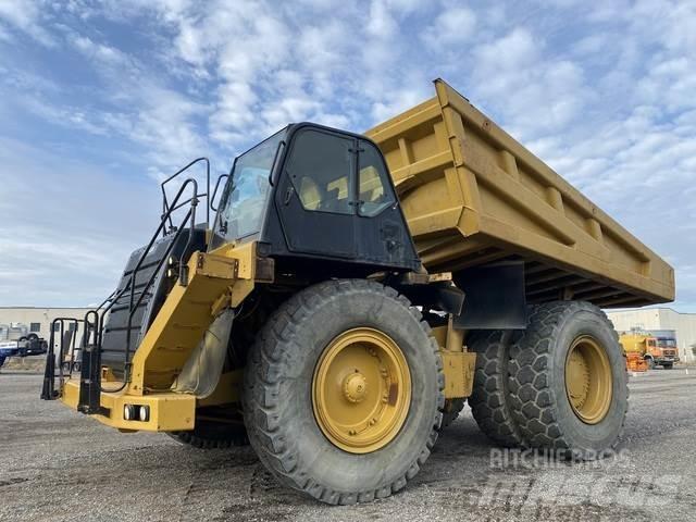 CAT 777F Зчленовані самоскиди