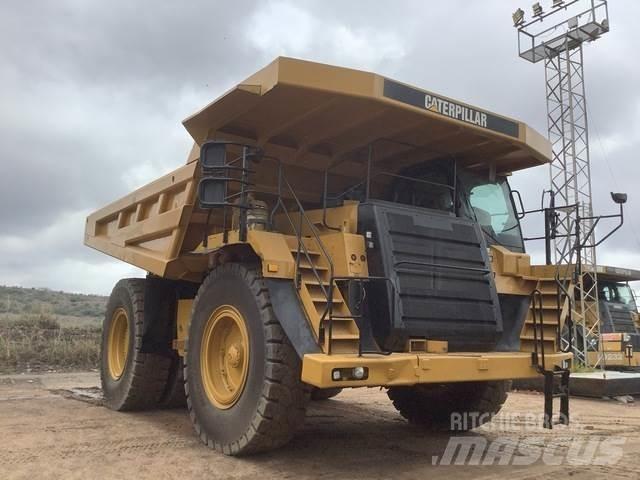 CAT 777F Зчленовані самоскиди