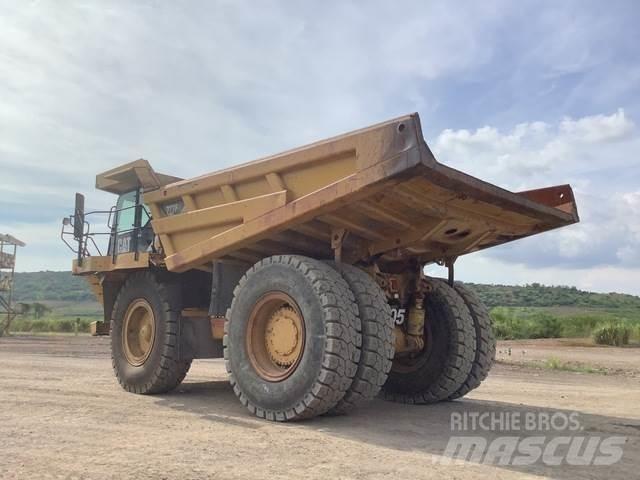 CAT 777F Зчленовані самоскиди