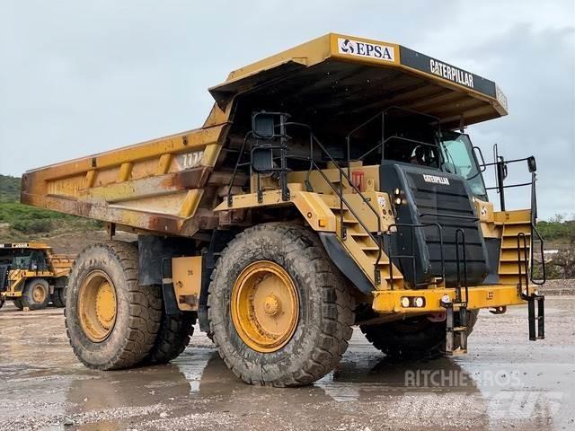 CAT 777F Зчленовані самоскиди