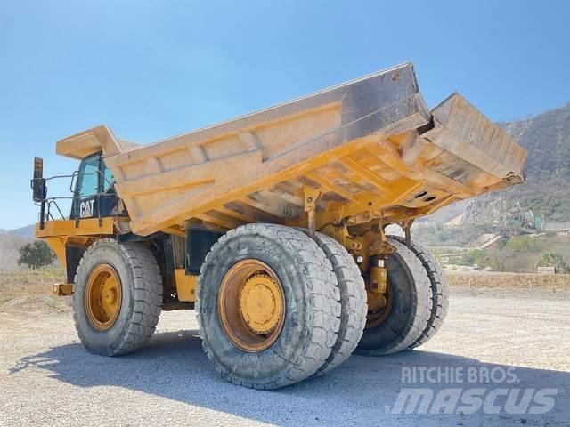 CAT 777F Зчленовані самоскиди