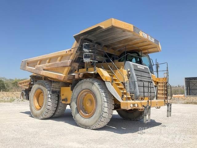 CAT 777F Зчленовані самоскиди