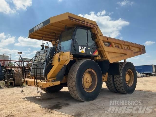 CAT 777F Зчленовані самоскиди