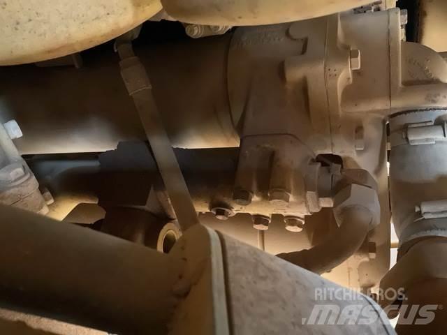 CAT 777F Зчленовані самоскиди