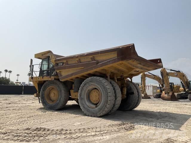 CAT 777F Зчленовані самоскиди