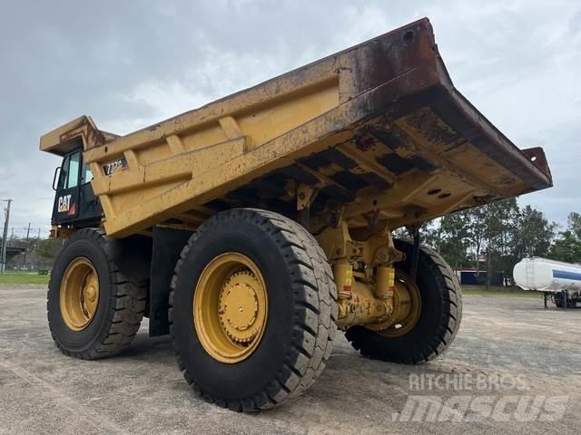 CAT 777G Зчленовані самоскиди