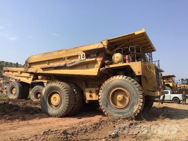 CAT 785B Зчленовані самоскиди