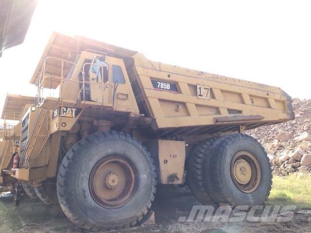 CAT 785B Зчленовані самоскиди