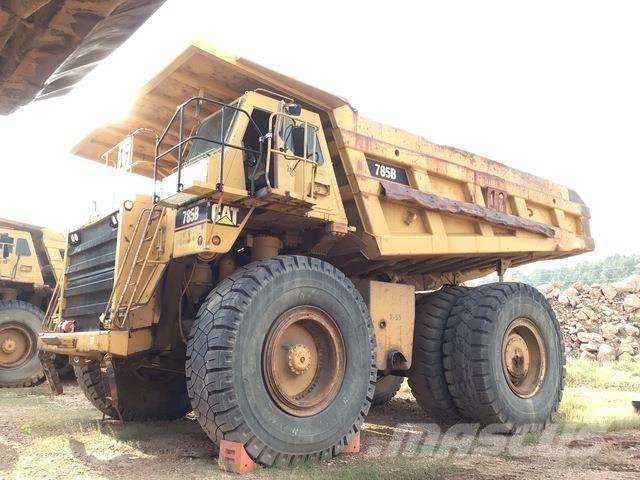 CAT 785B Зчленовані самоскиди