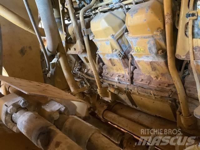 CAT 785D Зчленовані самоскиди