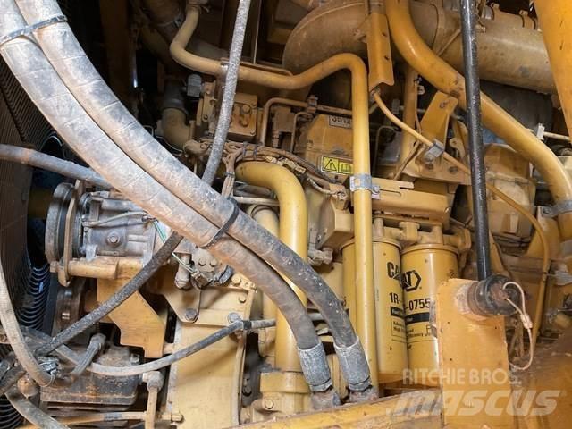 CAT 785D Зчленовані самоскиди