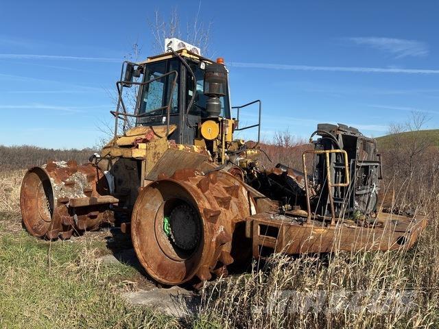 CAT 826G Ущільнювачі грунту