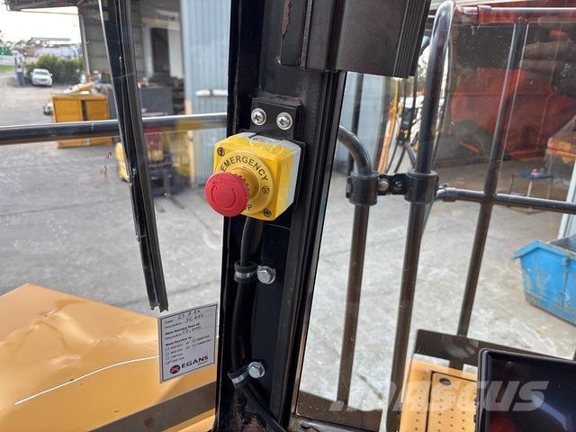 CAT 844 Колісні бульдозери