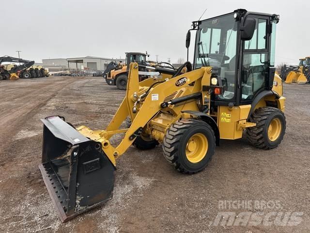 CAT 903D Фронтальні навантажувачі