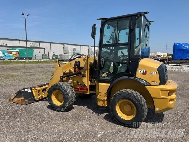 CAT 903D Фронтальні навантажувачі
