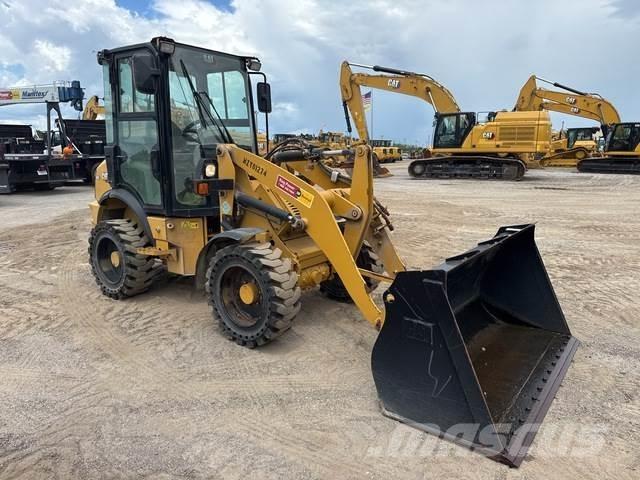 CAT 903D Фронтальні навантажувачі