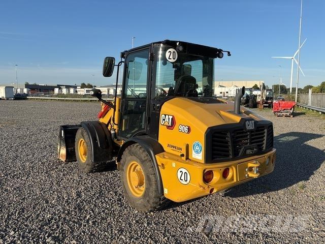 CAT 906 Фронтальні навантажувачі