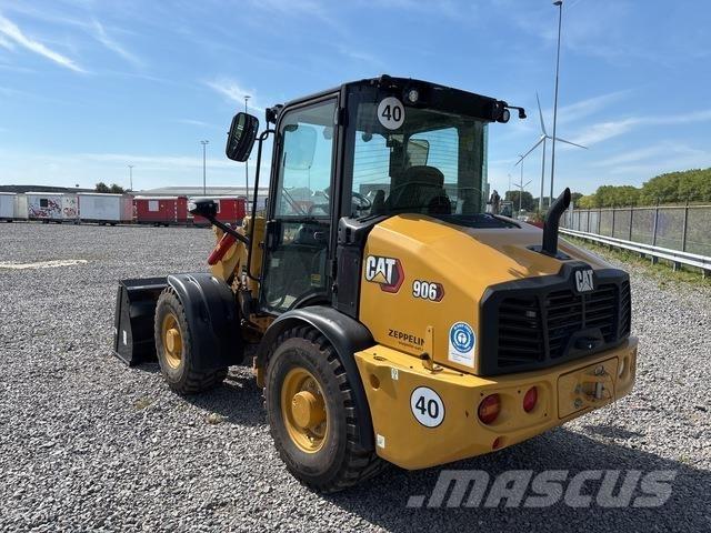 CAT 906 Фронтальні навантажувачі