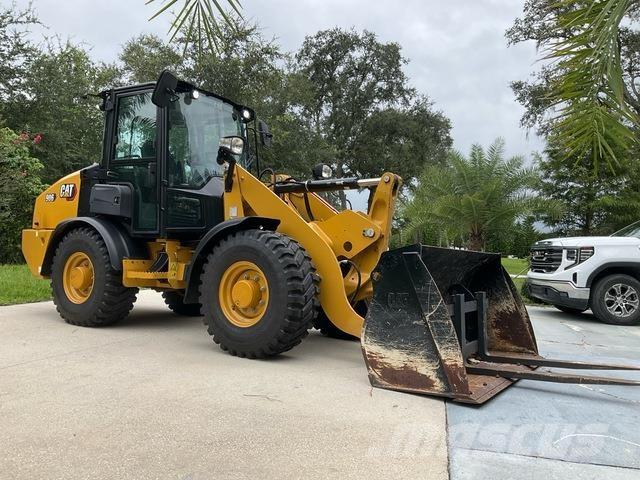 CAT 906 Фронтальні навантажувачі