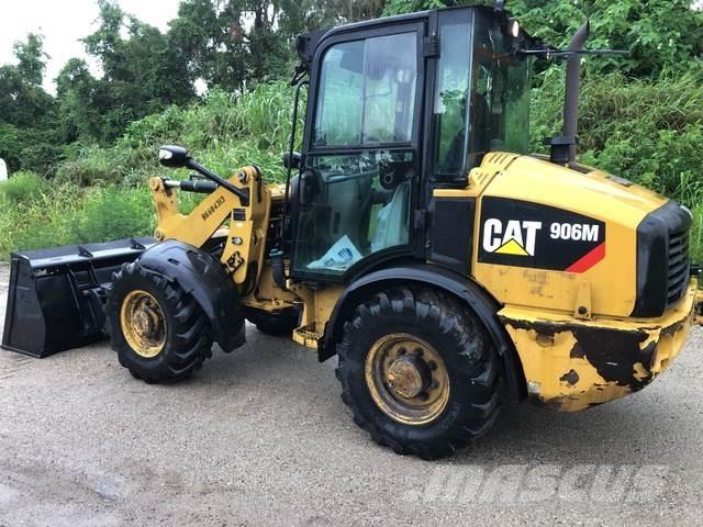 CAT 906M Фронтальні навантажувачі