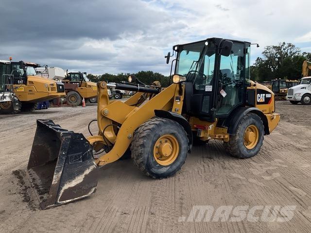 CAT 906M Фронтальні навантажувачі