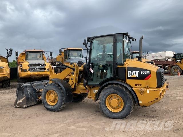 CAT 906M Фронтальні навантажувачі