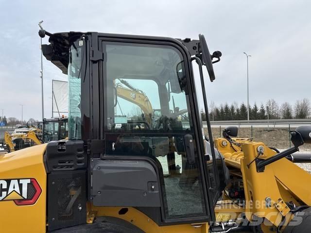 CAT 908 Фронтальні навантажувачі