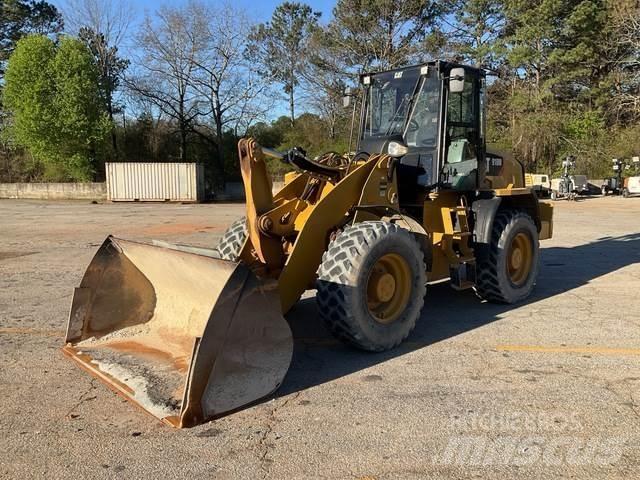 CAT 918M Фронтальні навантажувачі