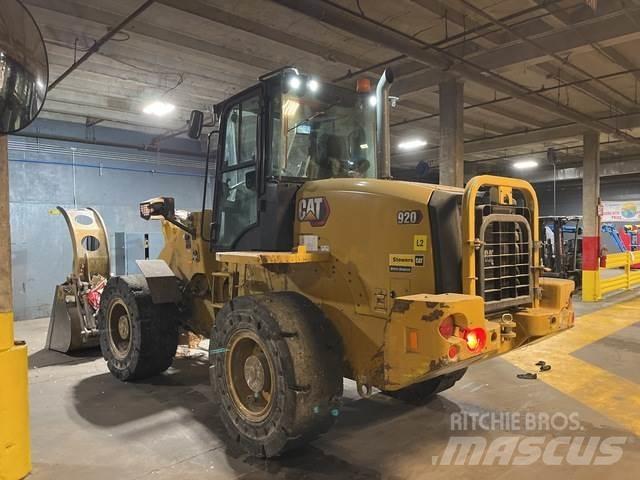 CAT 920 Фронтальні навантажувачі