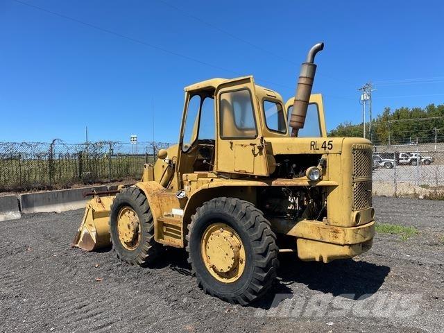 CAT 922 Фронтальні навантажувачі