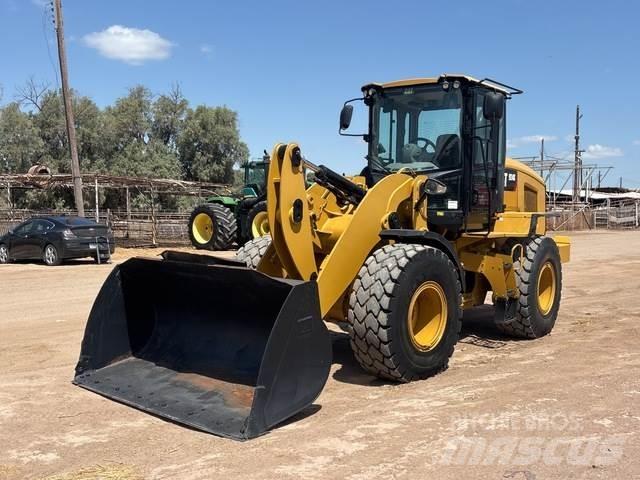 CAT 924K Фронтальні навантажувачі