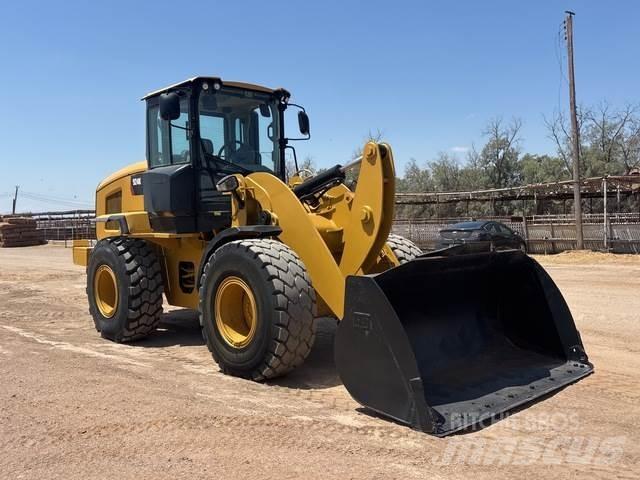 CAT 924K Фронтальні навантажувачі