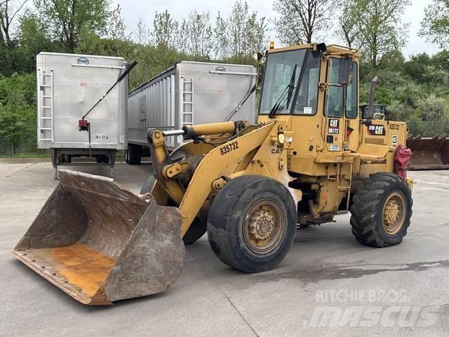CAT 926 Фронтальні навантажувачі