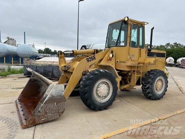 CAT 926E Фронтальні навантажувачі
