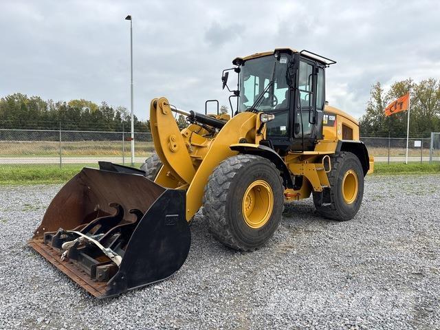 CAT 926M Фронтальні навантажувачі