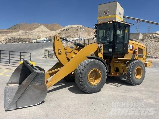 CAT 926M Фронтальні навантажувачі