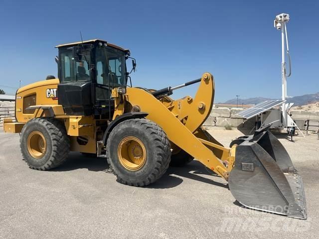 CAT 926M Фронтальні навантажувачі