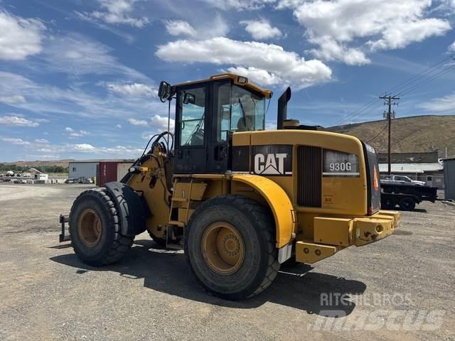 CAT 930G Фронтальні навантажувачі