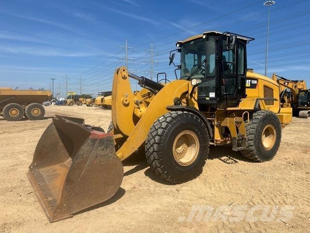 CAT 930M Фронтальні навантажувачі