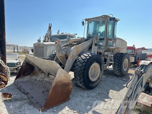 CAT 938G Фронтальні навантажувачі