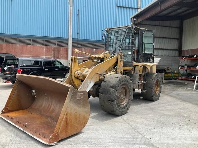 CAT 938H Фронтальні навантажувачі