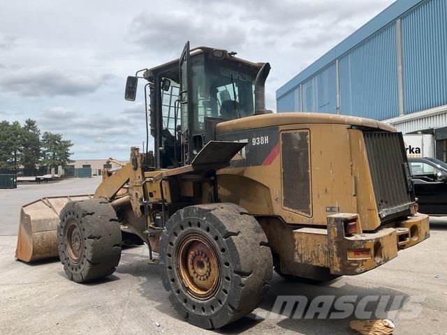 CAT 938H Фронтальні навантажувачі