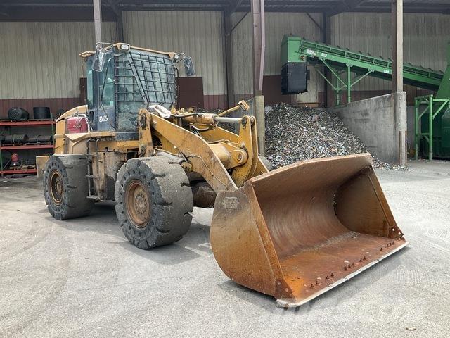 CAT 938H Фронтальні навантажувачі