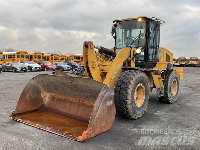CAT 938M Фронтальні навантажувачі