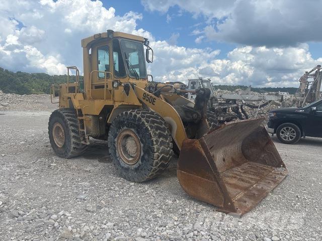 CAT 950E Фронтальні навантажувачі