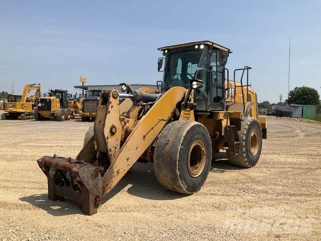 CAT 950M Фронтальні навантажувачі